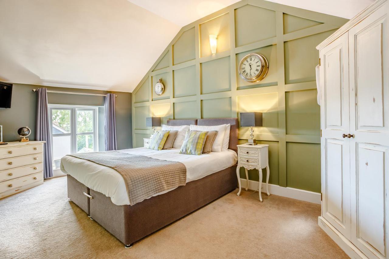 Broadrock Accommodation - Clock Cottage Chepstow Bagian luar foto